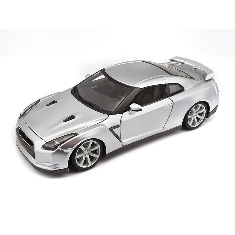 بوراجو - سيارة نيسان جي تي آر 2009 لون رمادي