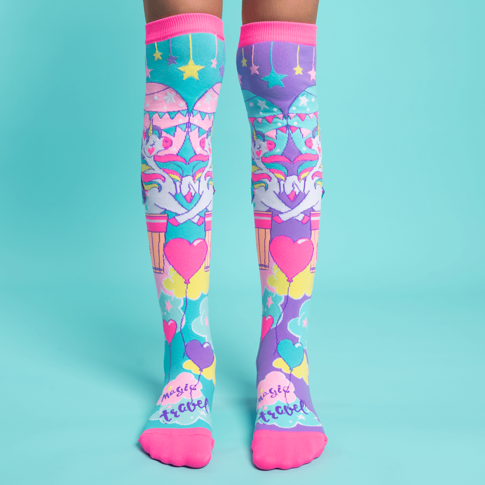 مادميا - جوارب يونيكورن ترافل مع أجنحة - كبير