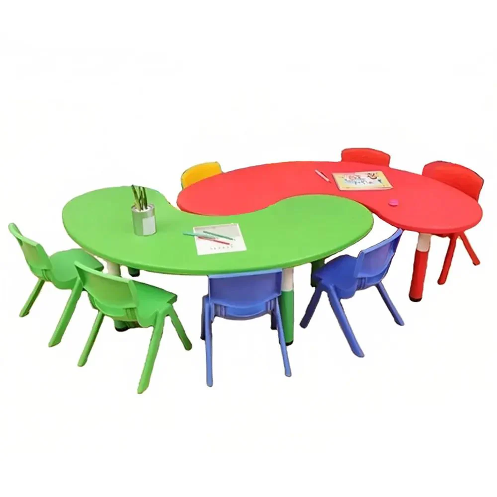 طاولة نصف دائرية بلاستيكية للأطفال من دون مقاعد