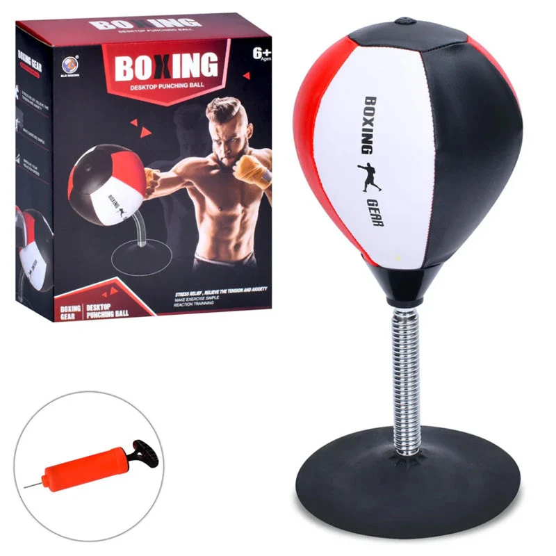 كيس ملاكمة على الطاولة