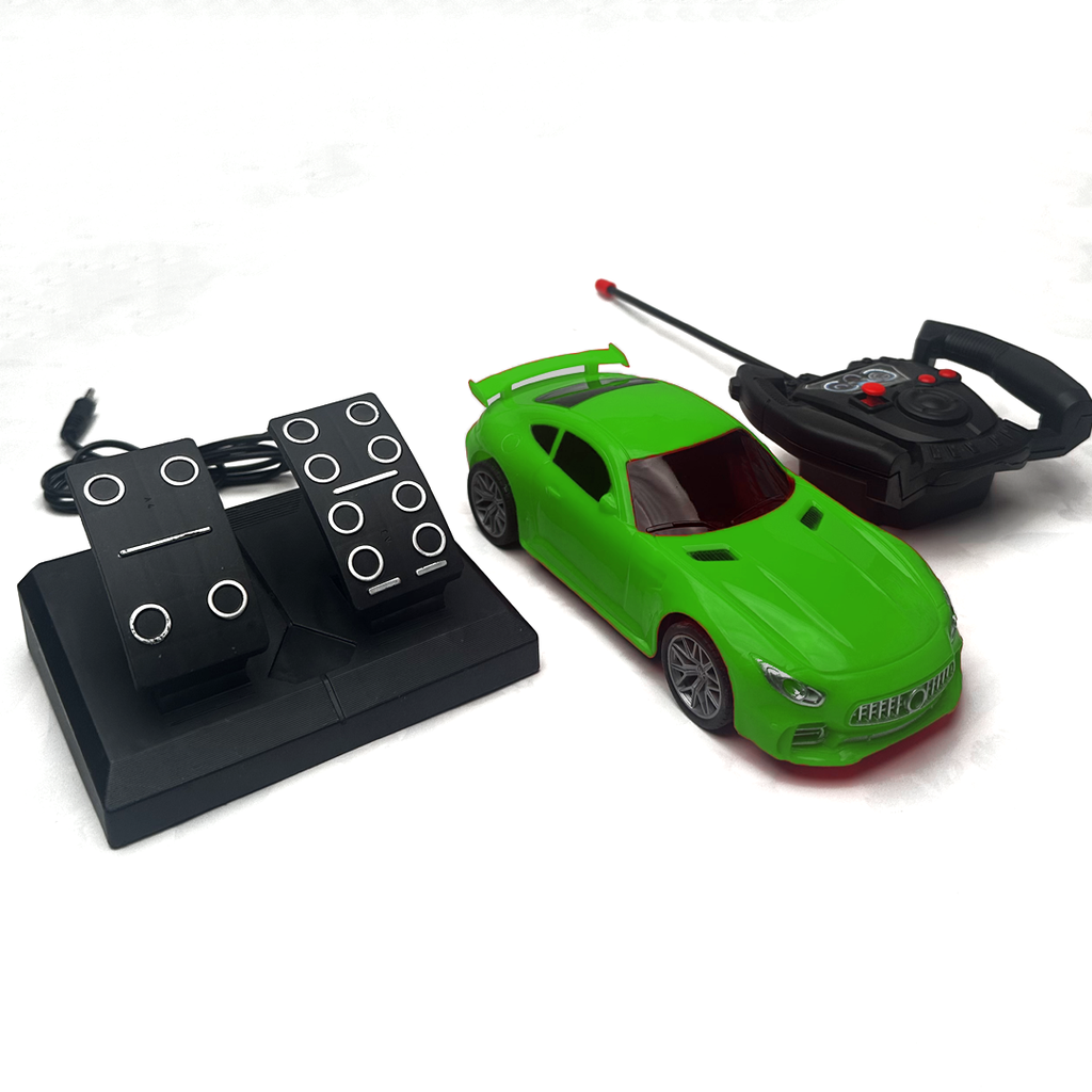 سيارة مع ريموت ودواسة - اخضر